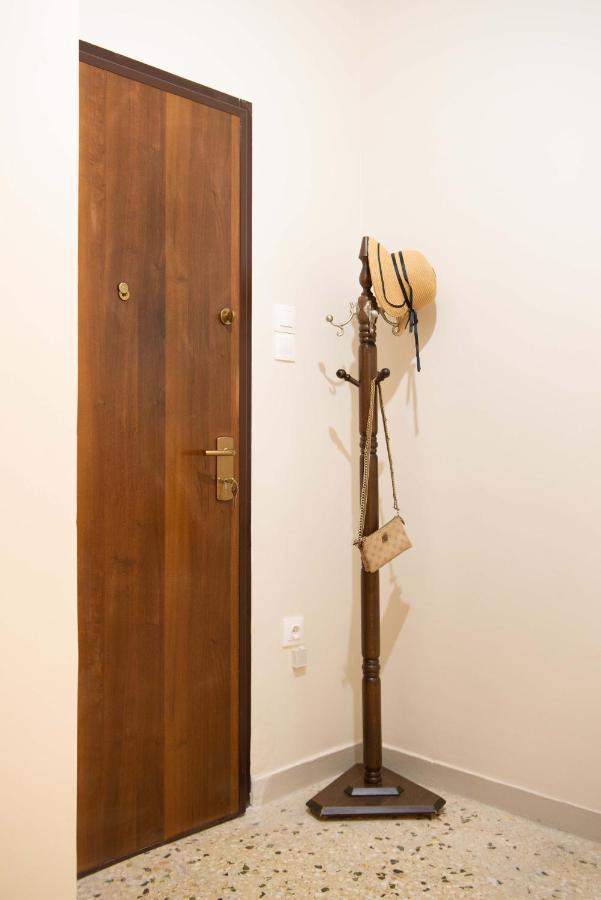 Filopappou Decent Apartment Athen Exterior foto