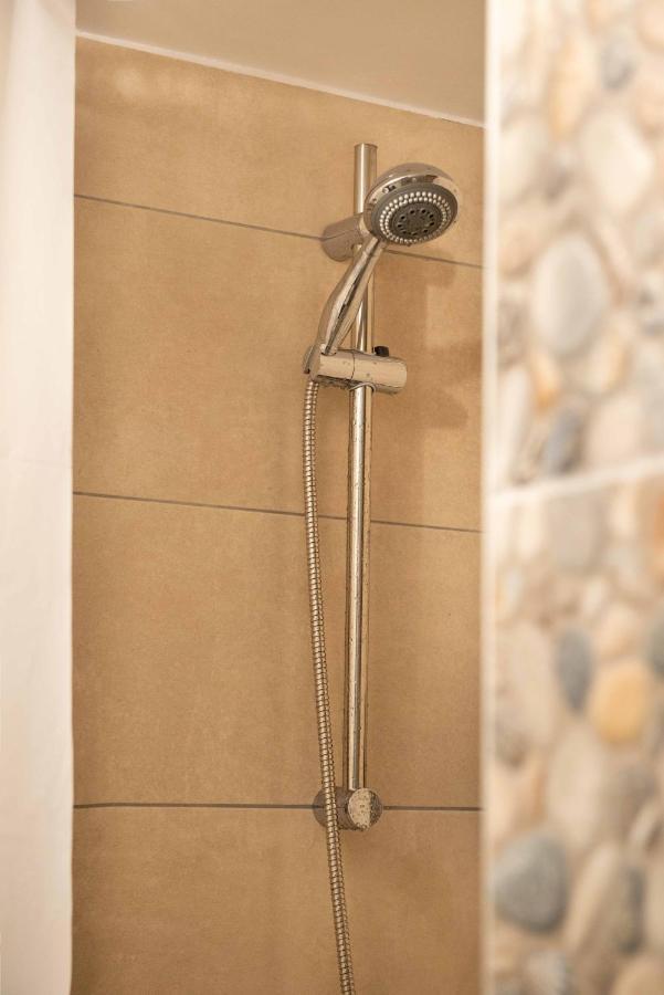Filopappou Decent Apartment Athen Exterior foto