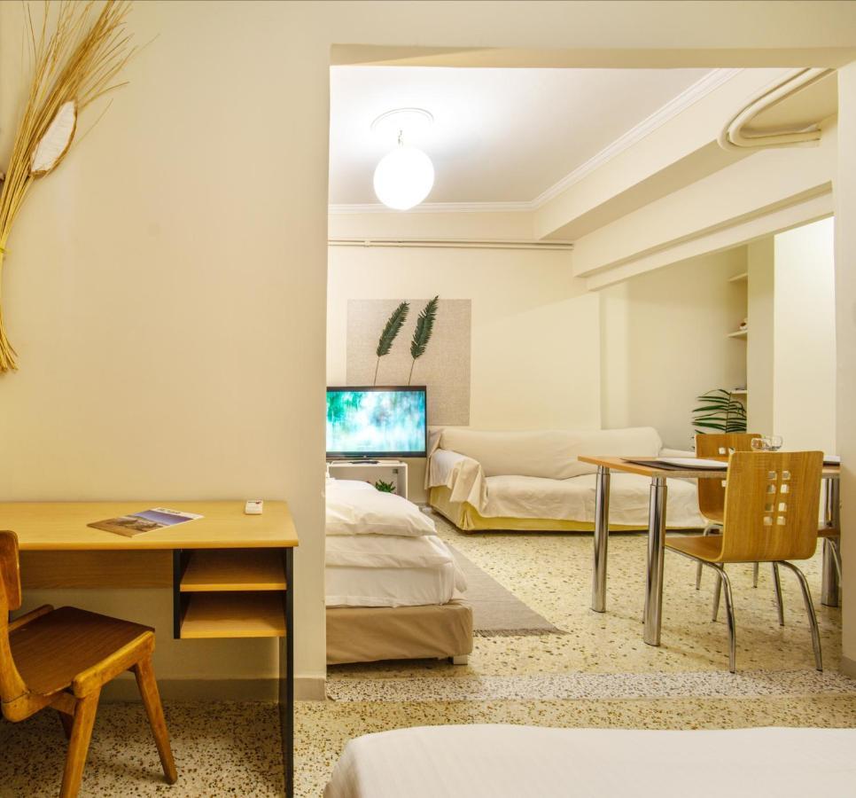 Filopappou Decent Apartment Athen Exterior foto