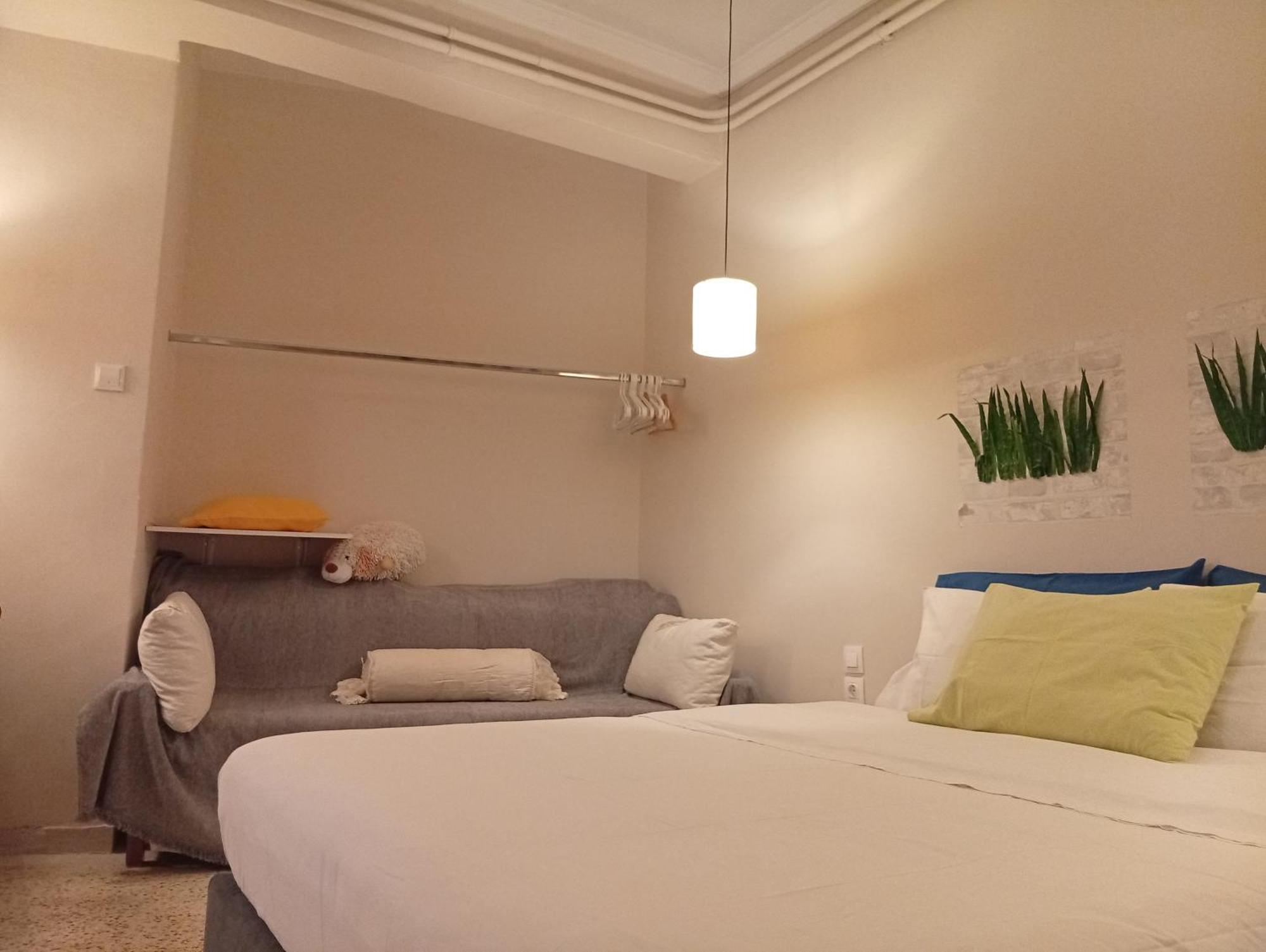 Filopappou Decent Apartment Athen Exterior foto