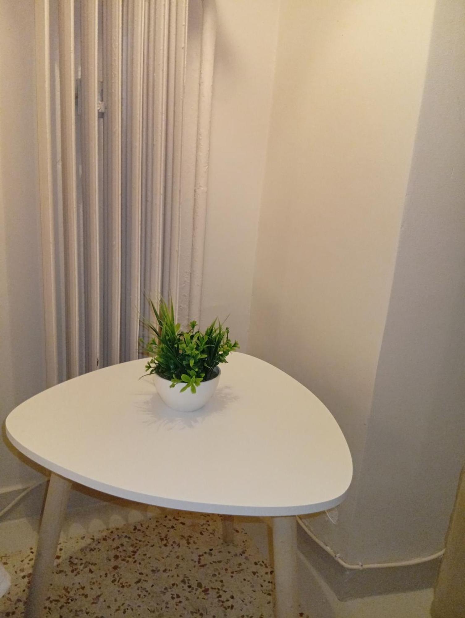 Filopappou Decent Apartment Athen Exterior foto