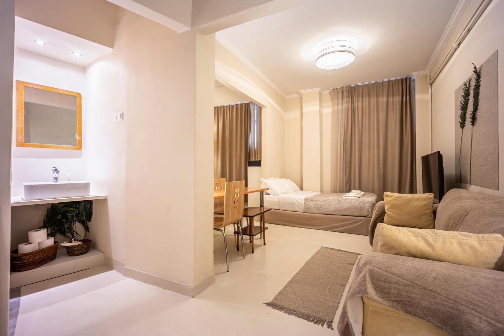 Filopappou Decent Apartment Athen Exterior foto