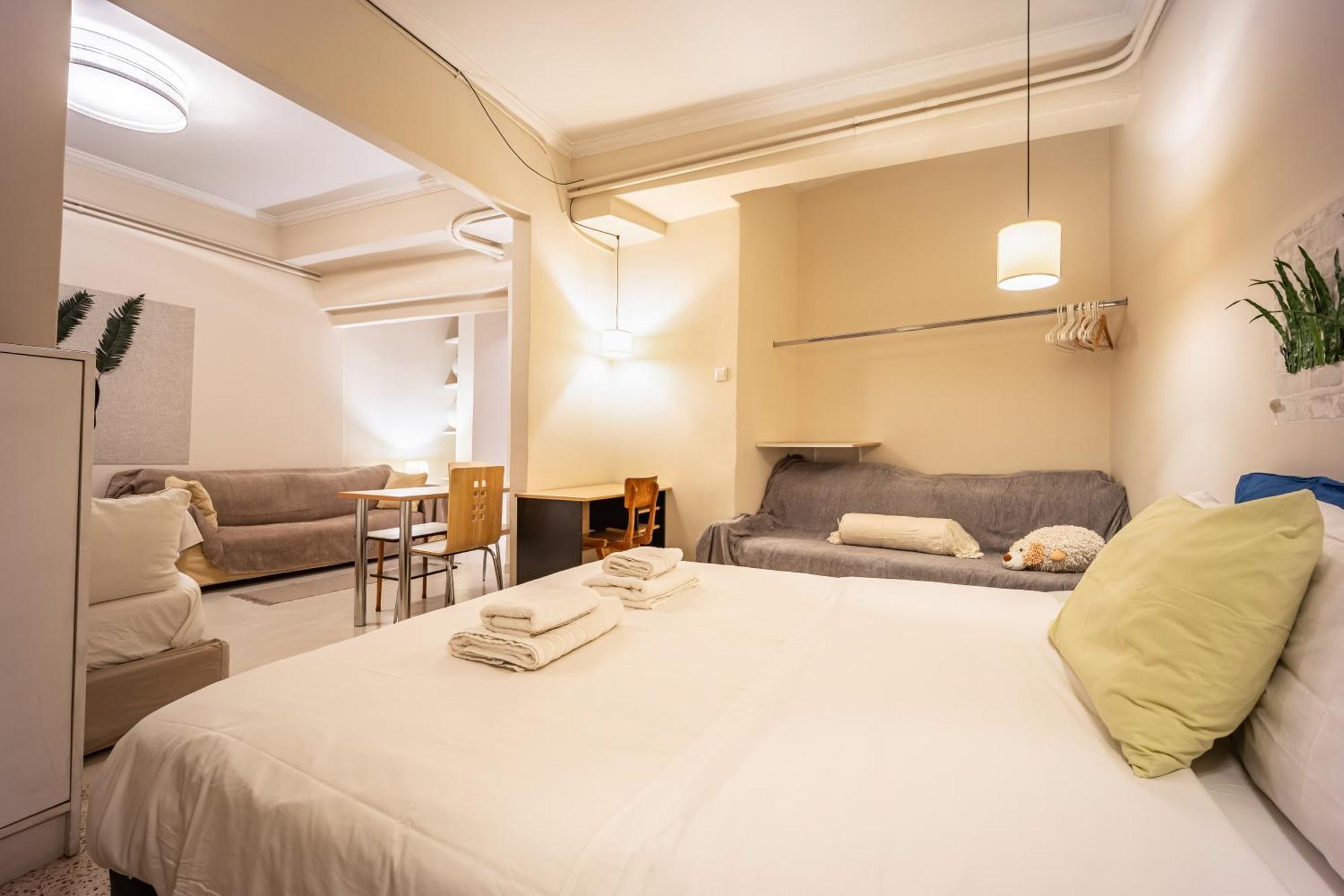 Filopappou Decent Apartment Athen Exterior foto